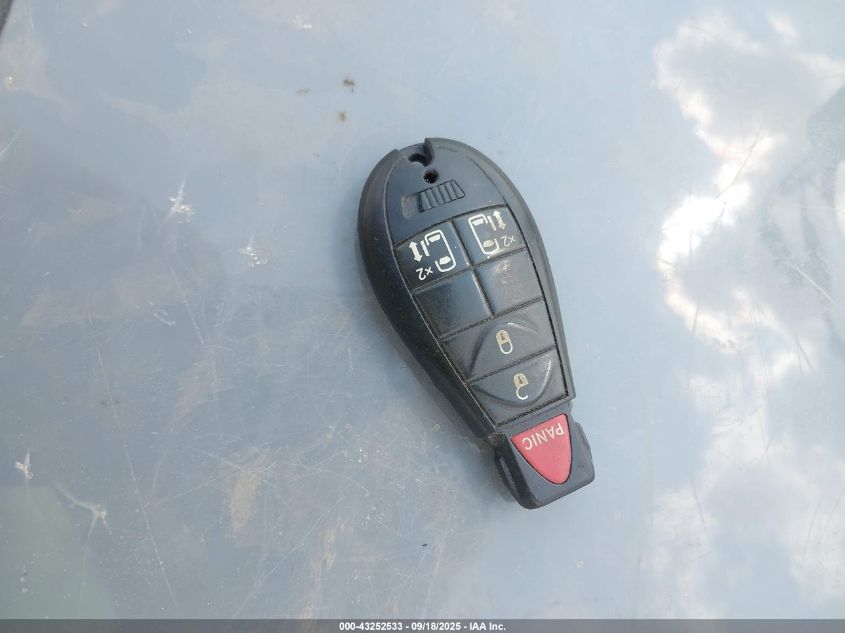 2011 Dodge Grand Caravan Crew VIN: 2D4RN5DG5BR662228 Lot: 43252533