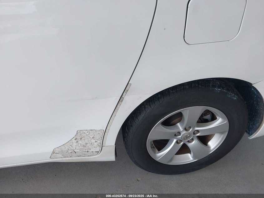 2013 TOYOTA SIENNA LE V6 8 PASSENGER - 5TDKK3DC7DS332271