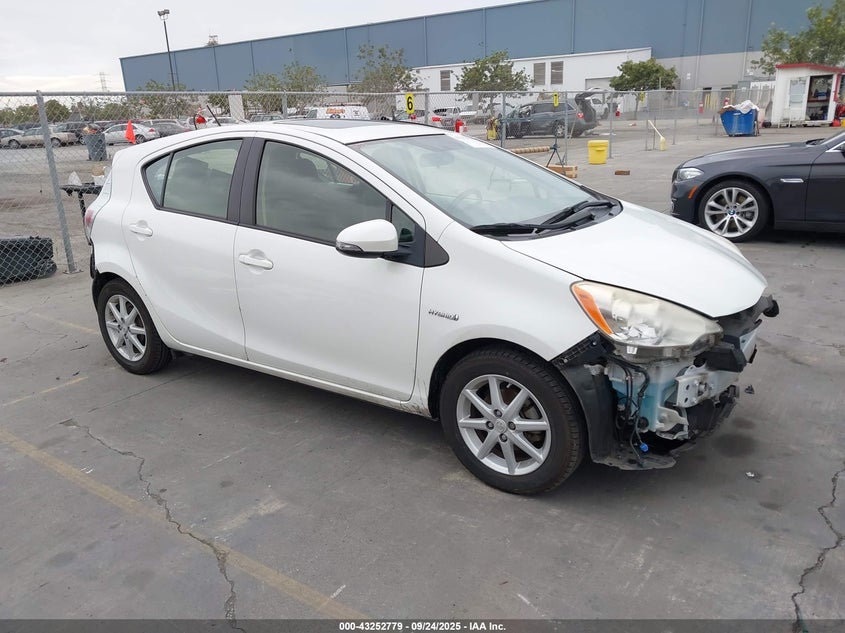 2013 TOYOTA PRIUS C FOUR - JTDKDTB35D1054089