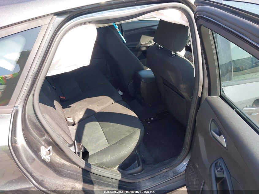 2017 FORD FOCUS SE - 1FADP3K20HL259133