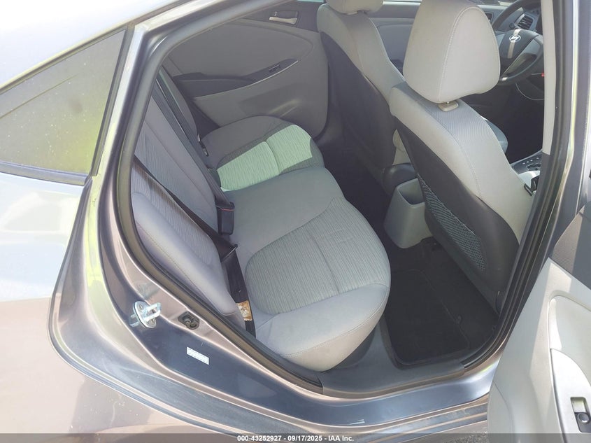 2017 Hyundai Accent Se VIN: KMHCT4AE1HU270604 Lot: 43252927