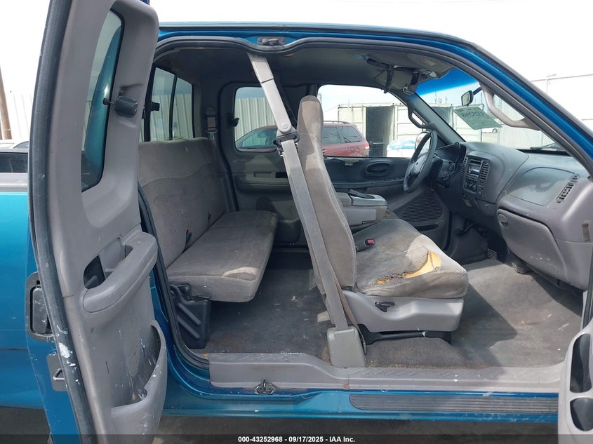 2000 Ford F-150 Lariat/Work Series/Xl/Xlt VIN: 1FTRX17LXYKB07422 Lot: 43252968