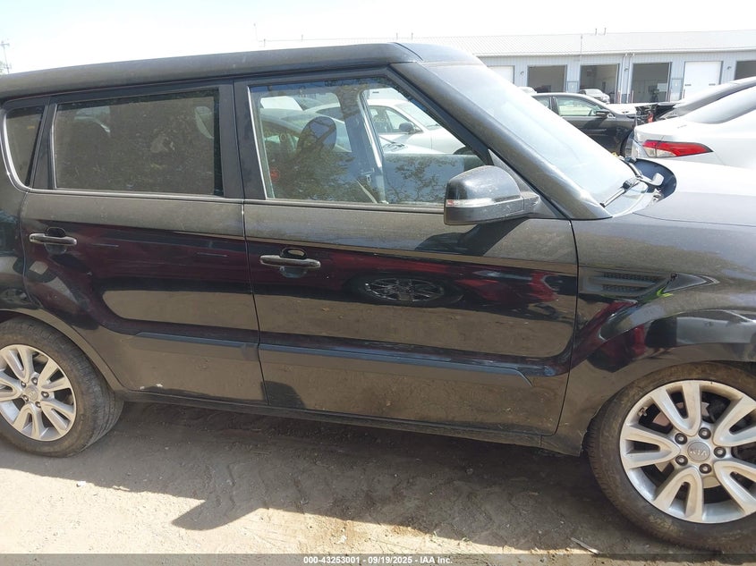 2013 KIA SOUL + KNDJT2A63D7617951