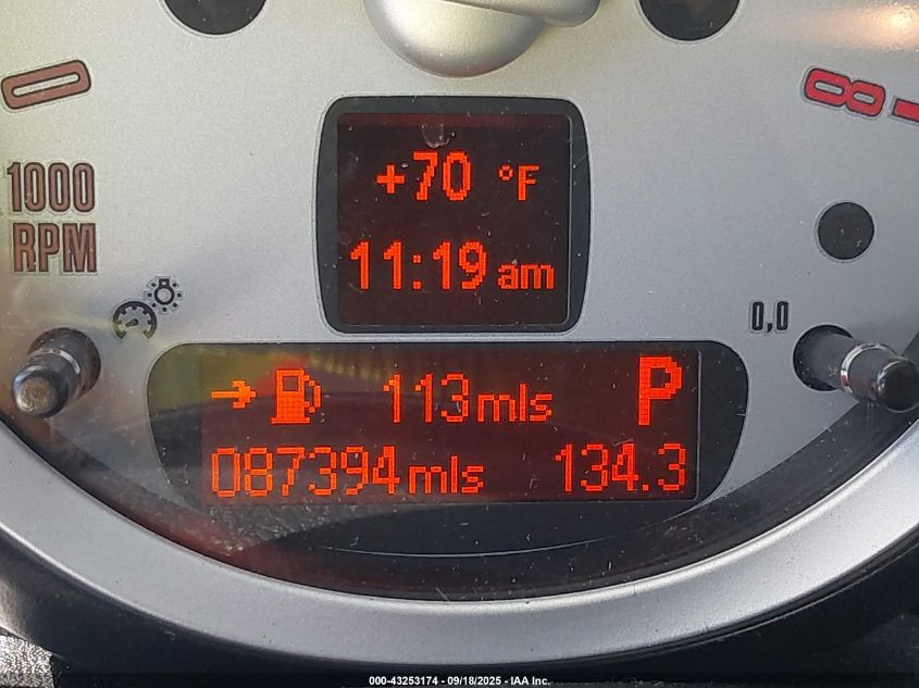 2009 Mini Cooper S VIN: WMWMF735X9TW84760 Lot: 43253174