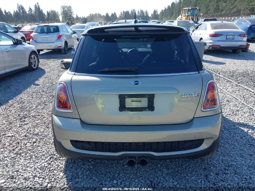 2009 Mini Cooper S VIN: WMWMF735X9TW84760 Lot: 43253174