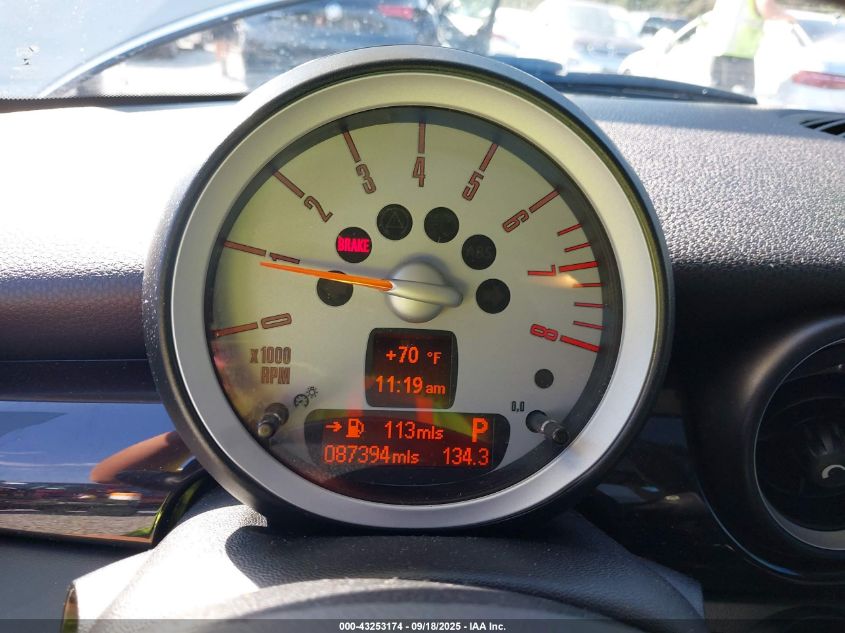 2009 Mini Cooper S VIN: WMWMF735X9TW84760 Lot: 43253174