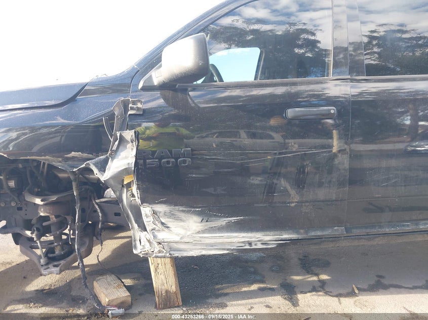 2017 Ram 1500 Express 4X2 5'7 Box VIN: 3C6RR6KT3HG687304 Lot: 43253266