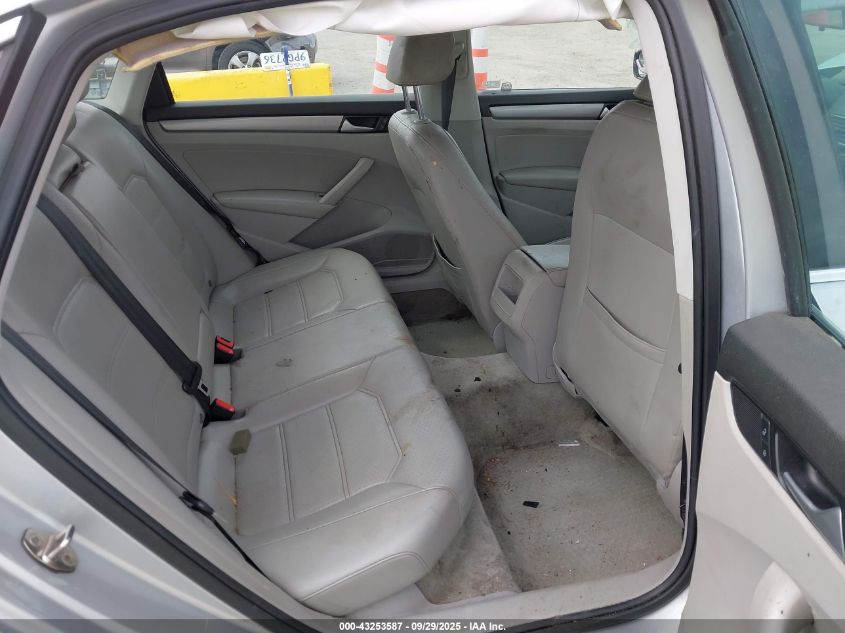 2015 Volkswagen Passat 1.8T Limited Edition VIN: 1VWAT7A34FC082770 Lot: 43253587