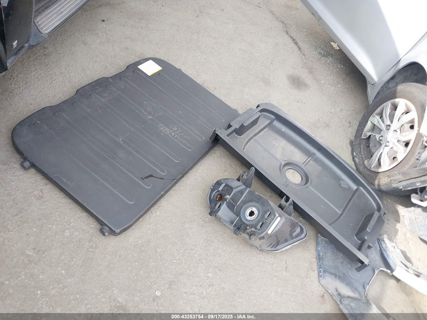 2007 Chevrolet Hhr Lt VIN: 3GNDA33P77S594962 Lot: 43253754