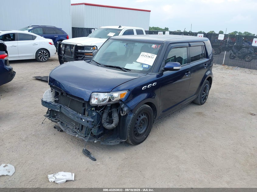 JTLZE4FE0DJ044118 2013 SCION XB photo no. 2