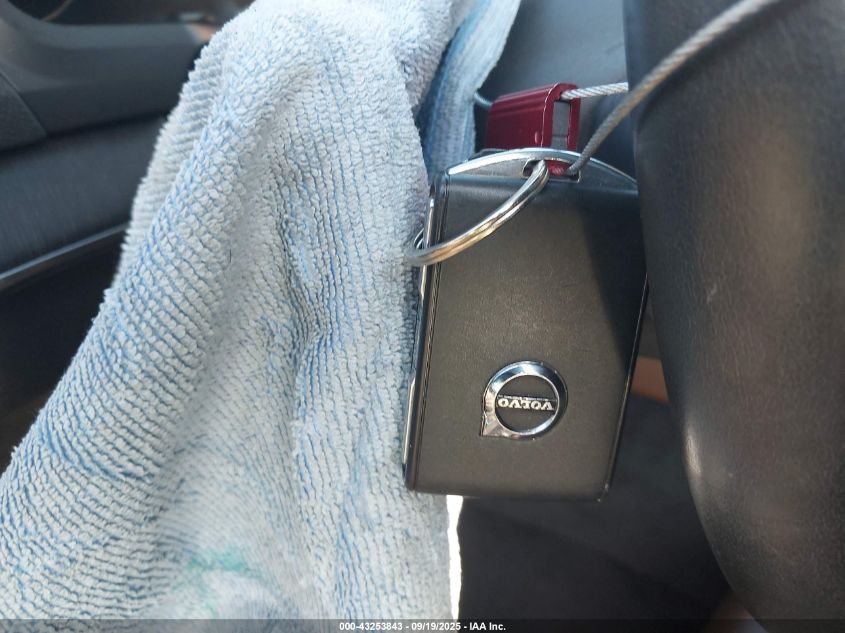 2020 Volvo Xc90 T6 Momentum 7 Passenger VIN: YV4A22PKXL1541439 Lot: 43253843