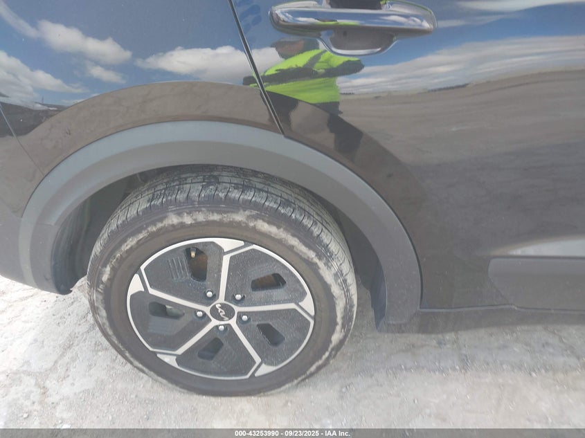 2023 KIA NIRO EX - KNDCR3LE8P5116166