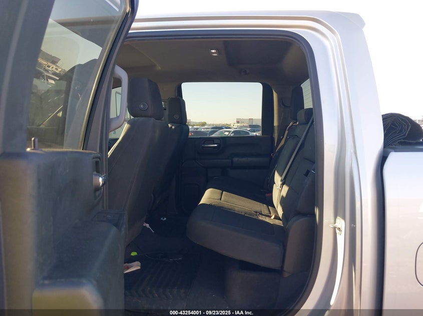 2GC4YME70P1718198 2023 CHEVROLET SILVERADO photo no. 7
