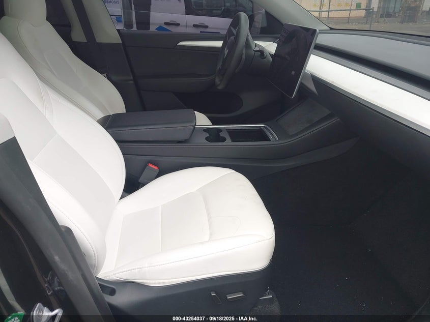 7SAYGDED1RF093114 2024 TESLA MODEL Y photo no. 5