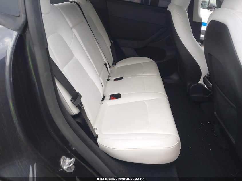 7SAYGDED1RF093114 2024 TESLA MODEL Y photo no. 8