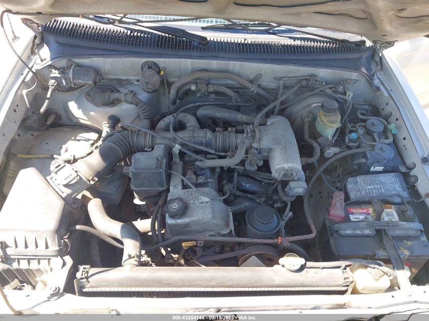 2000 Toyota Tacoma VIN: 4TAVL52N2YZ658764 Lot: 43254144