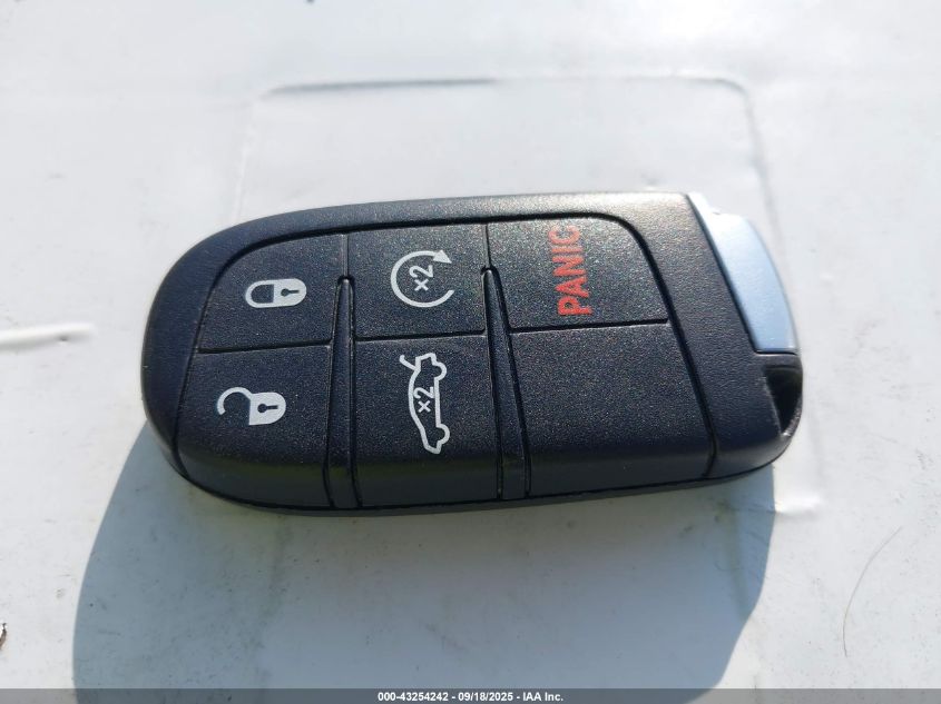 2015 Chrysler 300C Platinum VIN: 2C3CCAPGXFH781017 Lot: 43254242