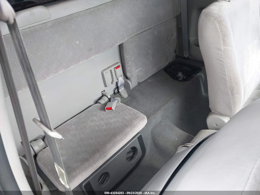 2004 Toyota Tacoma VIN: 5TEVL52N44Z450453 Lot: 43254283