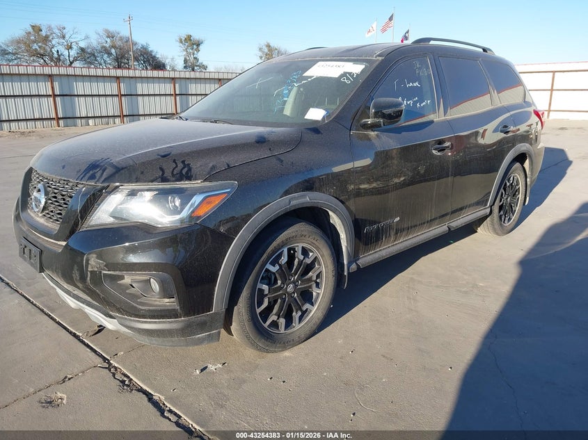 2020 Nissan Pathfinder Sv