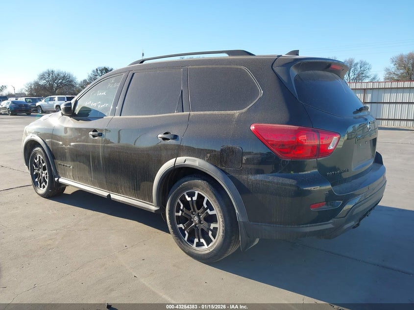 2020 Nissan Pathfinder Sv
