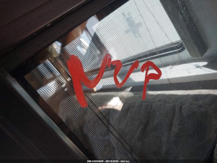 2000 Ford 550 Super Duty Stripped Chass VIN: 3FCNF53S3YJA07162 Lot: 43254809