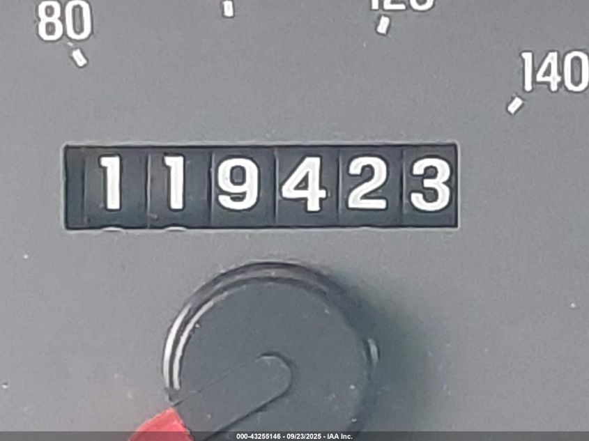 2001 Mercury Grand Marquis Gs VIN: 2MEFM74W01X610388 Lot: 43255146