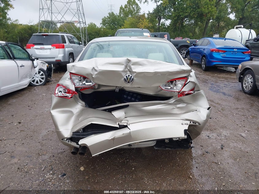 2013 VOLKSWAGEN JETTA 2.5L SE - 3VWDP7AJ8DM301046