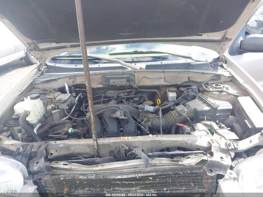 2001 Ford Escape Xls VIN: 1FMYU01141KB90949 Lot: 43255365