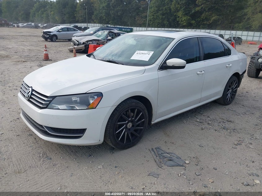 2014 VOLKSWAGEN PASSAT 2.5L SE - 1VWBH7A31EC011904