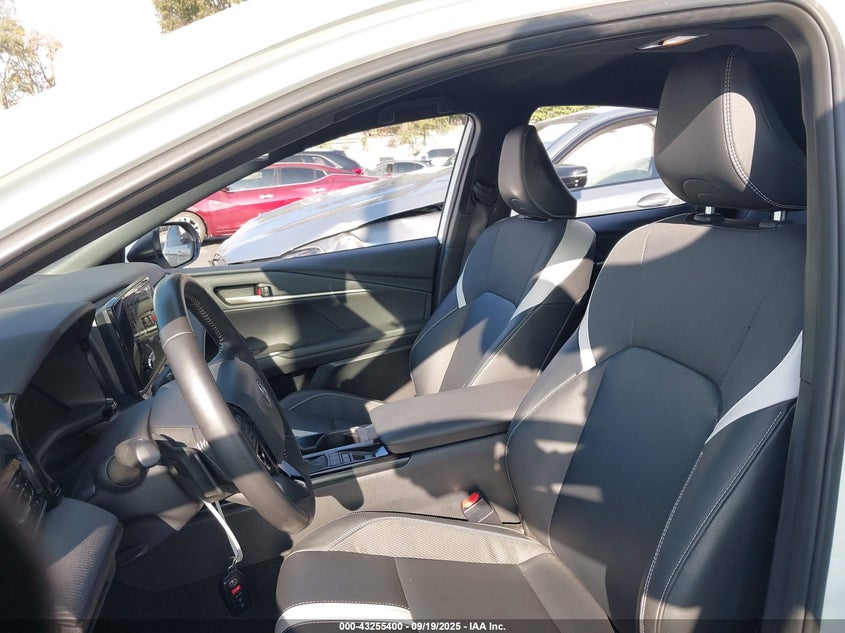 2025 TOYOTA CAMRY SE - 4T1DAACK1SU043867