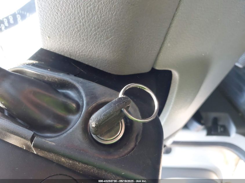 2005 Ford F-150 Stx/Xl/Xlt VIN: 1FTRF12WX5NA38763 Lot: 43255738