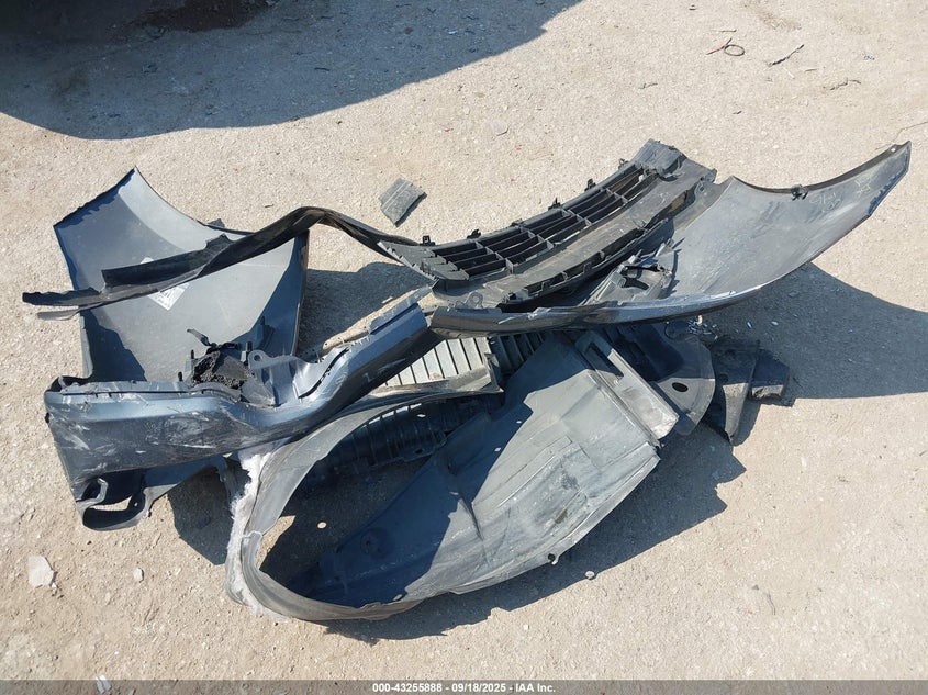 2015 Toyota Corolla Le Plus VIN: 5YFBURHEXFP251642 Lot: 43255888