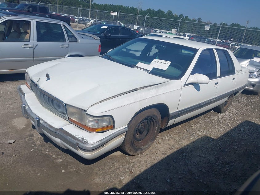 1995 Buick Roadmaster white sedan gasoline 1G4BN52P6SR403153 photo #3