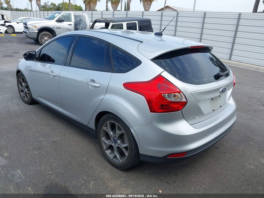 2014 FORD FOCUS SE - 1FADP3K22EL213587