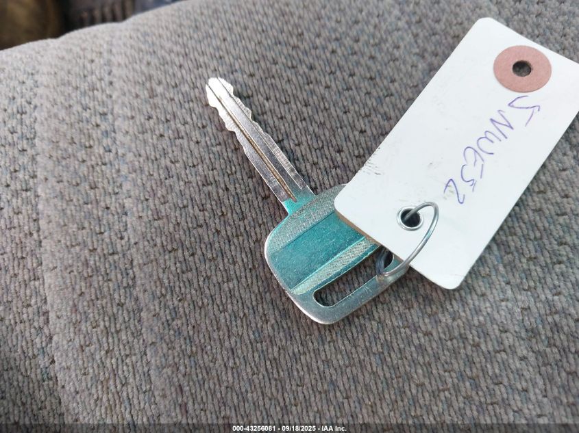 2000 Toyota Tundra Sr5 VIN: 5TBRN3415YS053789 Lot: 43256081