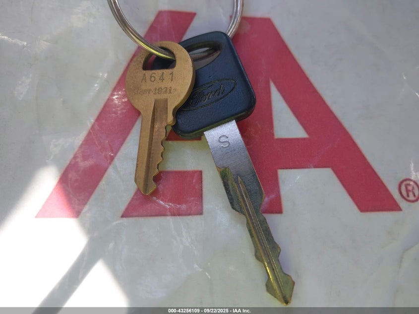 2015 Ford E-350 Cutaway VIN: 1FDWE3FL6FDA26016 Lot: 43256109