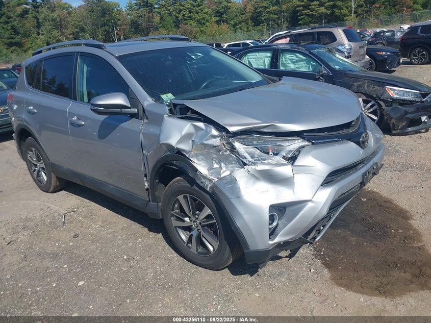 2017 TOYOTA RAV4 XLE - 2T3RFREVXHW695447