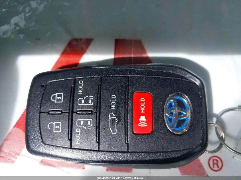 2022 Toyota Sienna Xle VIN: 5TDYRKEC6NS082070 Lot: 43256129