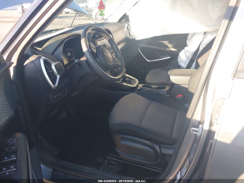 2023 KIA SOUL LX - KNDJ23AU6P7896307