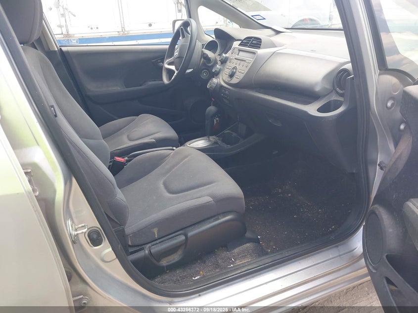 2013 HONDA FIT - JHMGE8H39DC074730