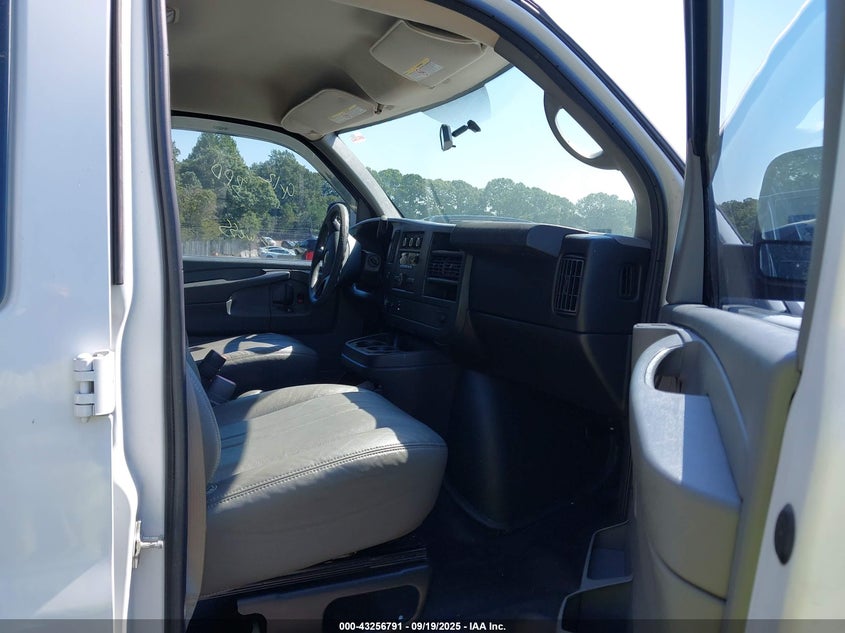 1GCWGFCA7C1102357 2012 CHEVROLET EXPRESS photo no. 5