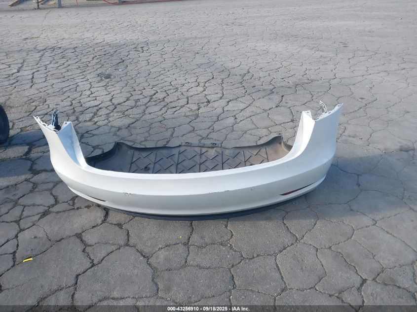 2022 Tesla Model 3 Long Range Dual Motor All-Wheel Drive VIN: 5YJ3E1EBXNF231995 Lot: 43256910