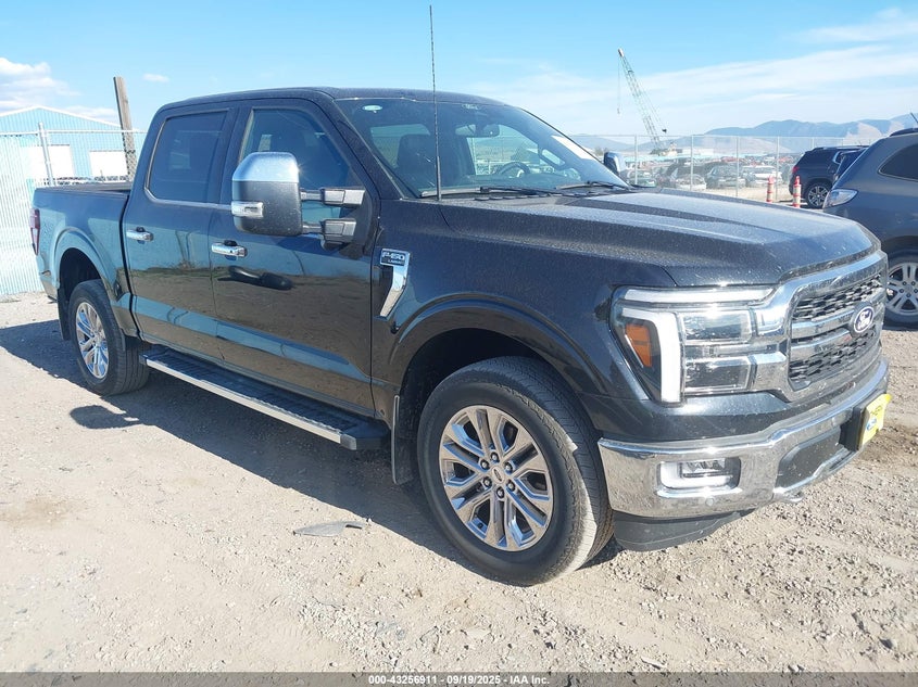 FORD F-150 LARIAT