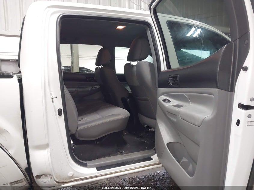 2014 TOYOTA TACOMA BASE V6 3TMLU4EN8EM148737