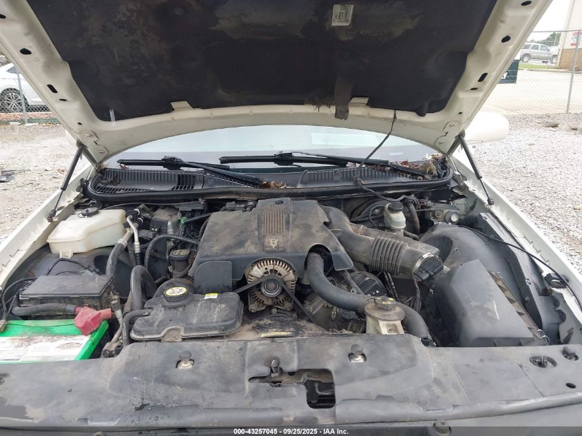 2003 Lincoln Town Car Signature VIN: 1LNHM82W73Y686949 Lot: 43257045