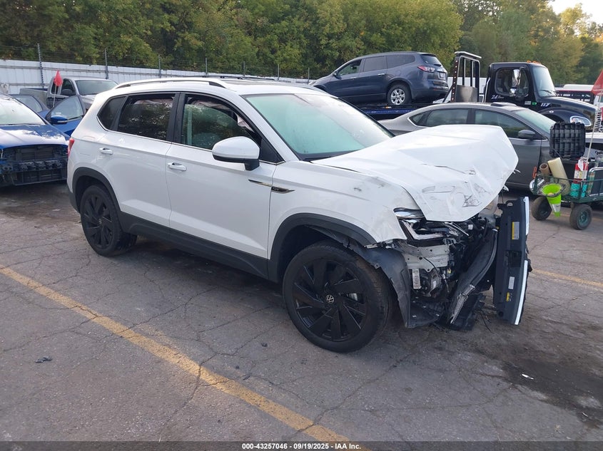 VOLKSWAGEN TAOS 1.5T SEL