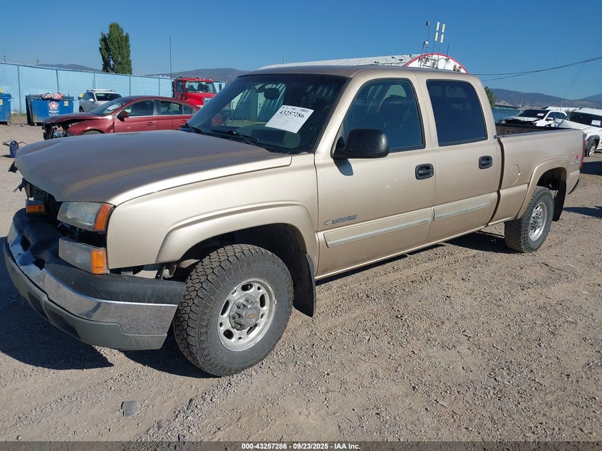 1GCGK13U95F828341 2005 CHEVROLET SILVERADO photo no. 2