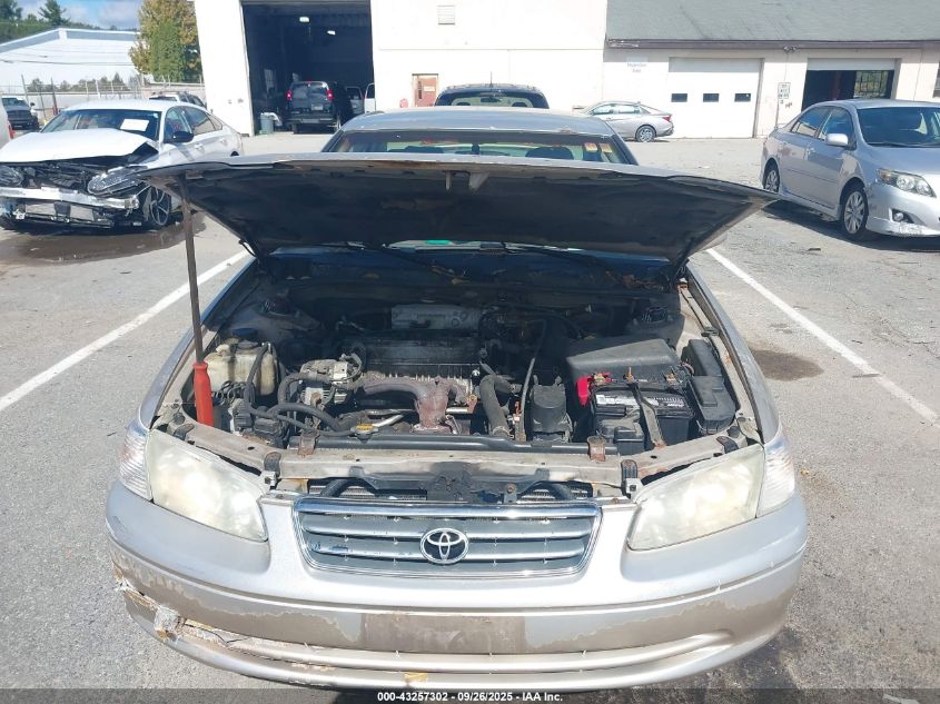 2000 Toyota Camry Le VIN: 4T1BG22K7YU924403 Lot: 43257302