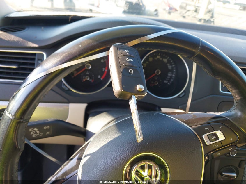 2017 VOLKSWAGEN JETTA 1.4T SE - 3VWDB7AJ4HM244963