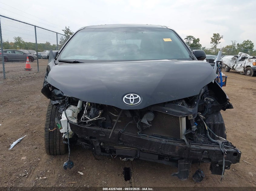 2015 Toyota Sienna Se 8 Passenger VIN: 5TDXK3DCXFS528987 Lot: 43257408